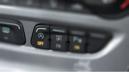 Пока сложно представить такую вот кнопку в отечественных автомобилях. Но, похоже, это дело времени.