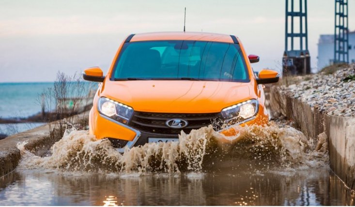 Сейчас хэтчбек Lada Xray стоит от 589 тысяч рублей, а за топовую версию придется выложить уже 723…