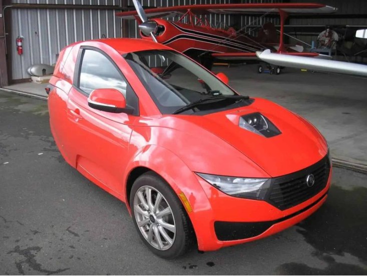 Странный 3-колесный автомобиль продают дороже новой Lada Vesta: фото