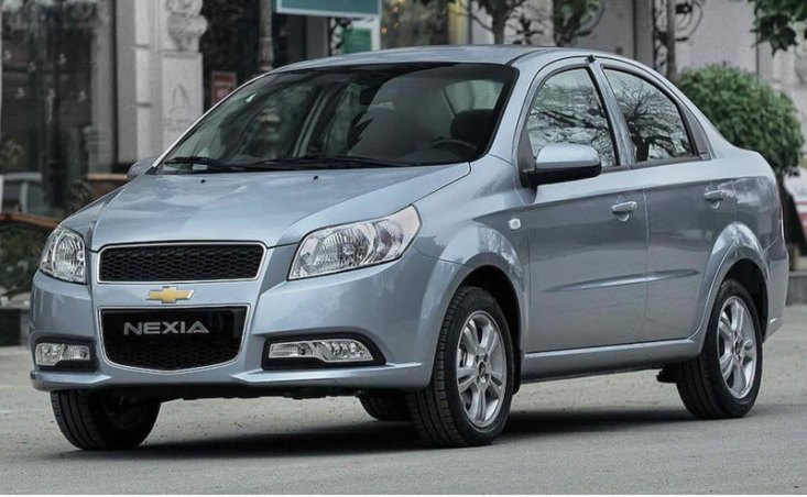 Это Chevrolet Nexia. Такие автомобили раньше продавались в России, в том числе под брендом Ravon, а…
