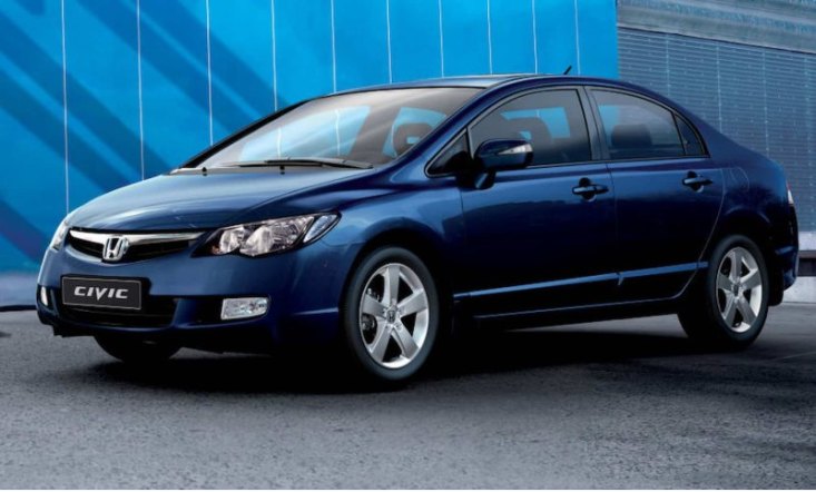 Речь идет о Honda Civic 8 поколения. Именно 4-дверка оказалась наиболее удачной итерацией восьмого…