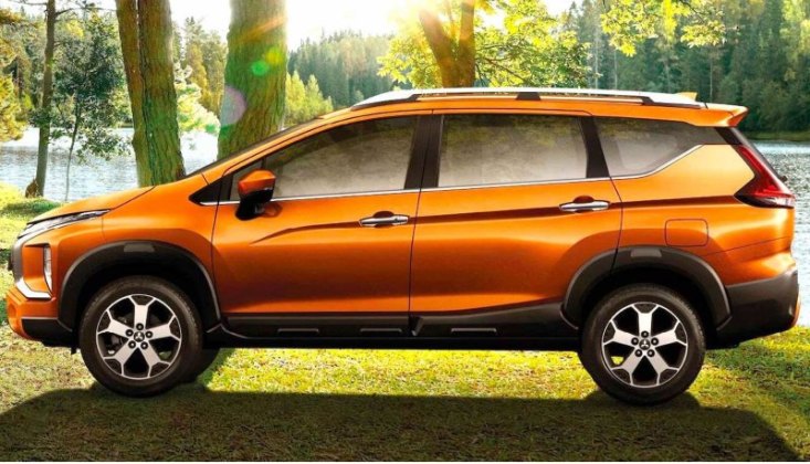 В Россию начали поставлять японскую замену Lada Largus Cross