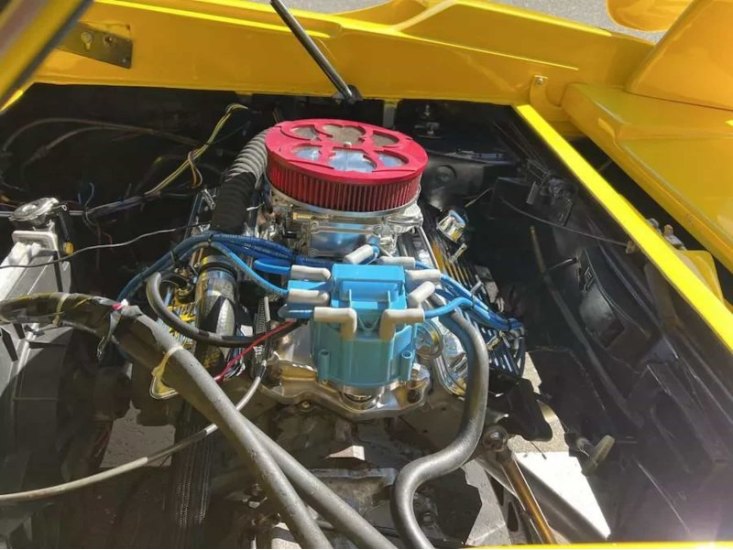 Машина оснащена 4-литровым атмосферным V8, работающим в паре с 4-ступенчатой «механикой», а также…