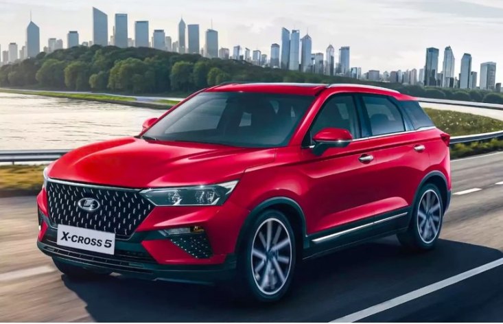 «АвтоВАЗ» отправил партию «скандальных» кроссоверов Lada X-Cross 5 к дилеру