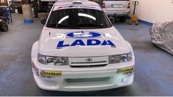 В Чехии редчайшую гоночную Lada из начала 2000-х продают за 4,7 млн рублей