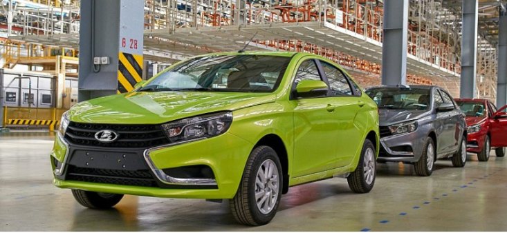 Концерн АвтоВАЗ может остановить сборку флагмана LADA Vesta минимум до осени 2022 года