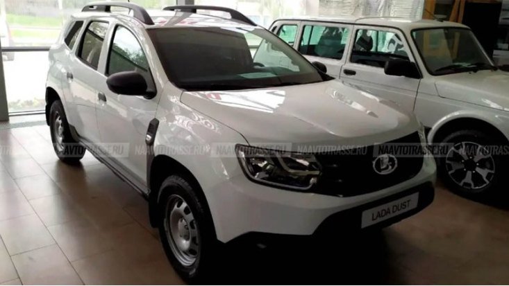Подобное название созвучно с Duster и намекает на преемственность.