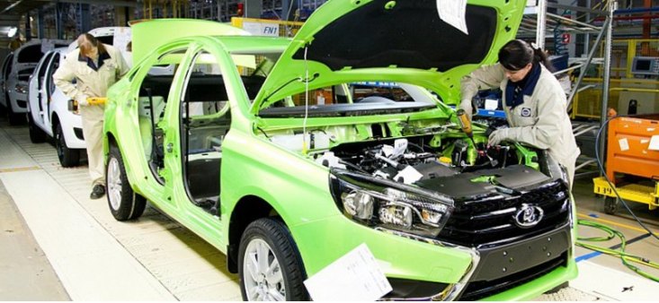 Дилеры рассказали, почему LADA Vesta не снизится в стоимости после переезда на завод в Тольятти