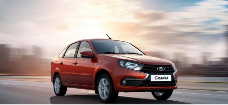 Таксопарки Петербурга начали активно закупать новые автомобили LADA Granta
