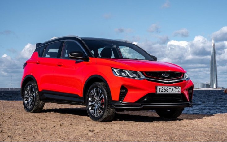А следом за ней находятся китайские Haval и Chery – в Северной столице было продано 360 и 306 таких…