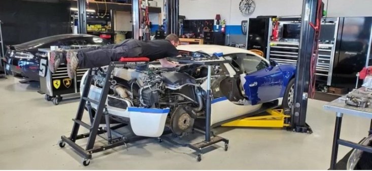Замена свечей зажигания в гиперкаре Bugatti Veyron обойдется россиянам в стоимость двух новых LADA…