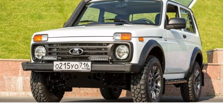 Автоконцерн АвтоВАЗ передал 122-сильный внедорожник Lada Niva Sport первому собственнику