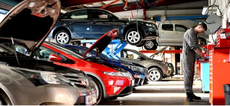 Российские водители массово скупают запчасти для автомашин LADA и иномарок из КНР