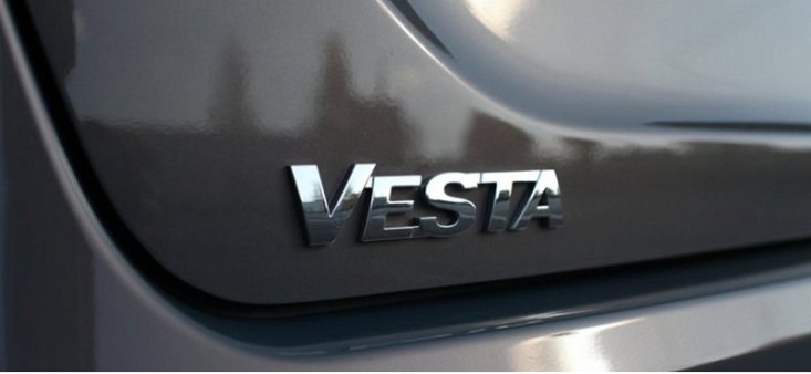 «АвтоВАЗ» обязал дилеров перекрашивать отличающиеся по цвету детали LADA Vesta NG