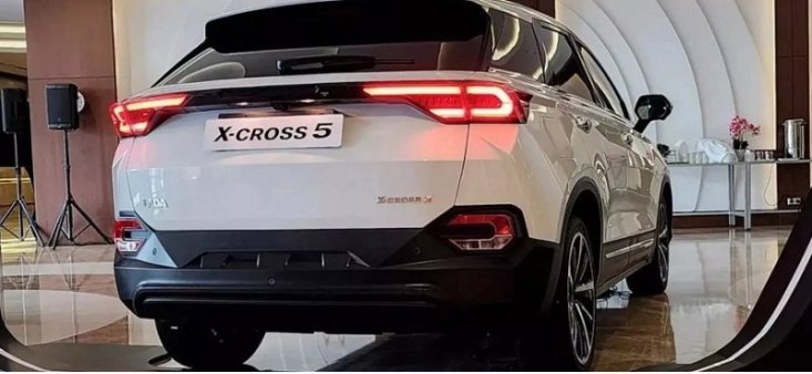 Автоконцерн АвтоВАЗ может лишиться нового кроссовера Lada X-Cross 5 из-за американских санкций