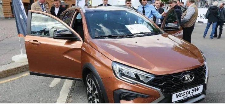 Депутат оценил предоставленную ему служебную Lada Vesta и то, как она пережила зиму