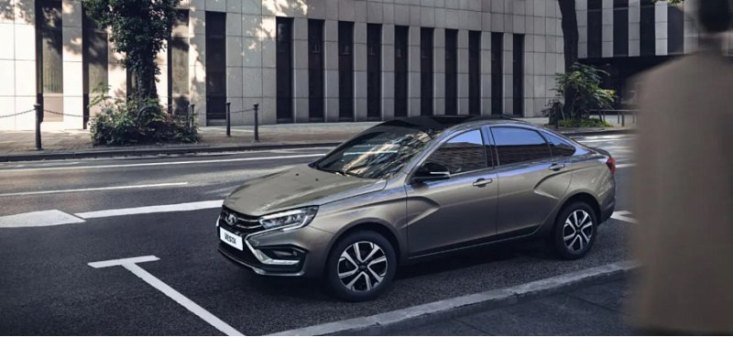Как Lada Vesta 2024 года выдерживает натиск китайских автомобилей в России
