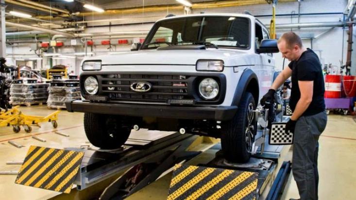 Портал «es.motor1» озаглавил свою заметку, посвященную «Лада Нива Спорт» словами: «Легенда…