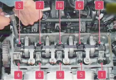 36. Remove the cylinder head cover (see here).
