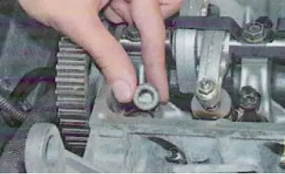 38. ...finally unscrew the head mounting bolts, remove them...