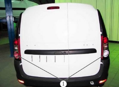 Рисунок 8-1 - Фонари задние автомобиля: 1 -…