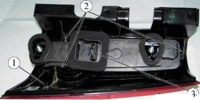 Рисунок 8-4 - Фонарь задний: 1 - корпус фонаря…