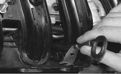 12. …and remove the guide together with the pointer.