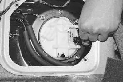 5. …and disconnect the fuel line from the second pump fitting.