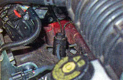 2. Using a 22 mm wrench, unscrew the sensor from the catalytic collector and remove the sensor: the…