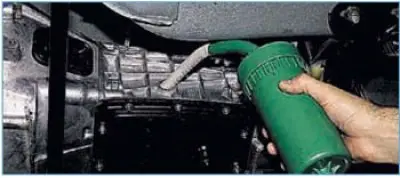 If there is a normal amount of oil in the gearbox, its level should reach the bottom edge of the…
