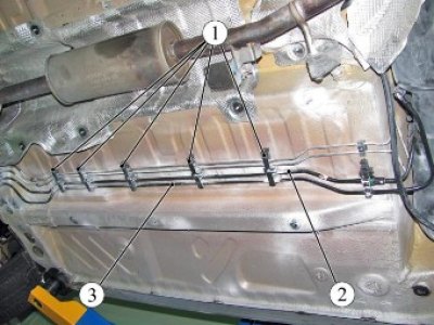 Рисунок 8-11 - Крепление трубопроводов к кузову:…