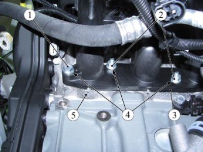 Рисунок 8-30 - Крепление модуля впуска: 1 - болт;…