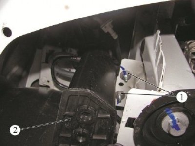 Рисунок 8-35 - Снятие адсорбера: 1 - гайки…