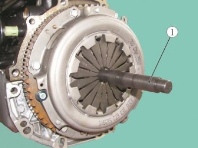 Рисунок 8-3 - Центрирование ведомого диска…