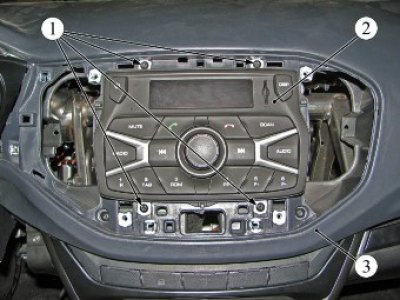 Рисунок 19-3 - Снятие радиоприемника и…